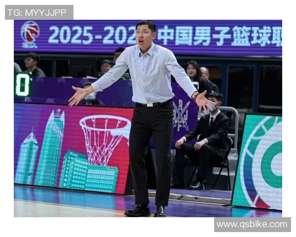 张庆鹏：从篮球场上的拼搏者到人生舞台的奋斗者的精彩转变与启示